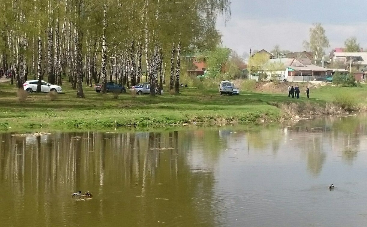 В Пролетарском парке в пруду нашли труп мужчины