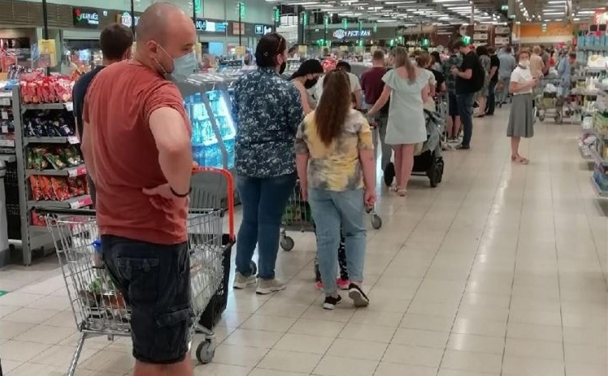 В Туле за нарушения противоковидных мер могут закрыть гипермаркет «Глобус»
