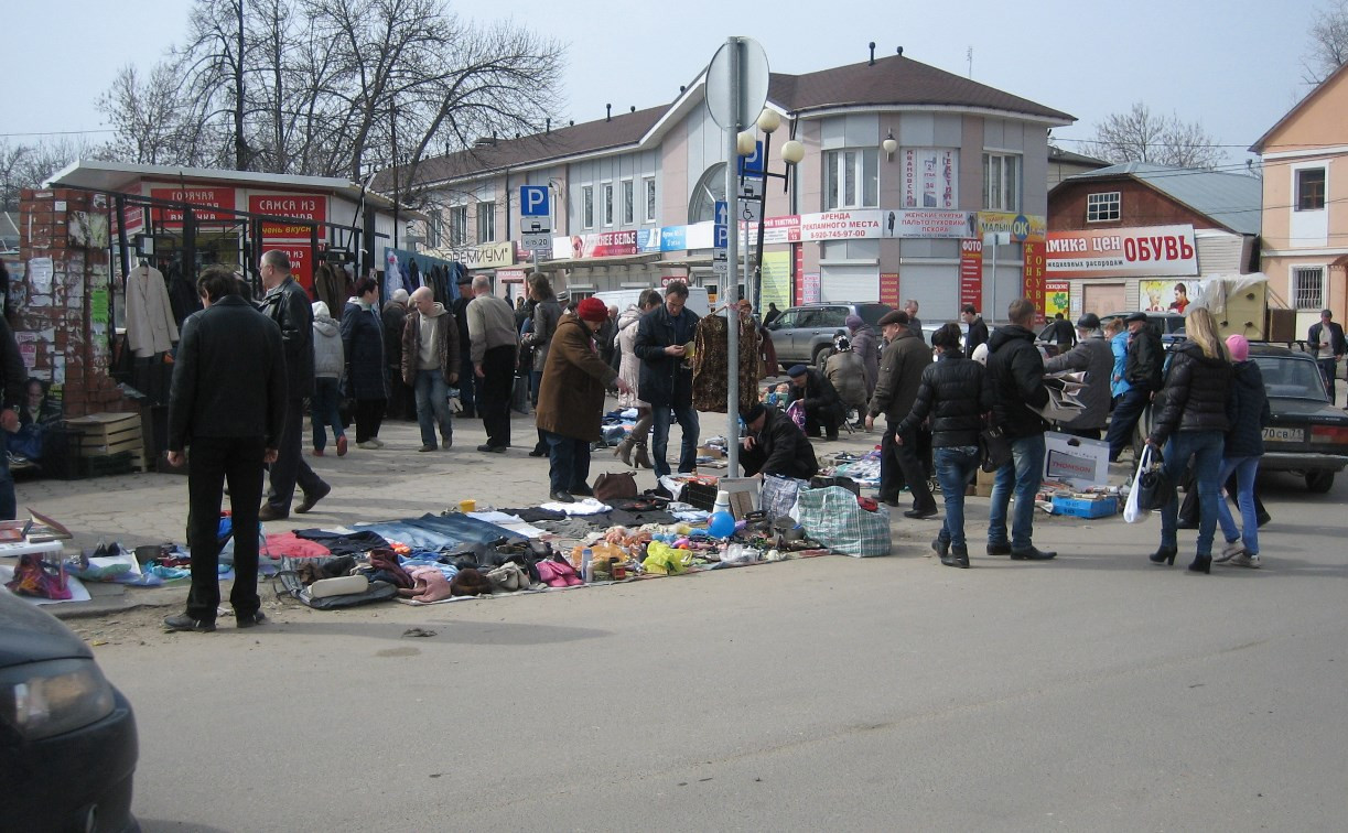 Тулячка пожаловалась на блошиный рынок на ул. Пирогова