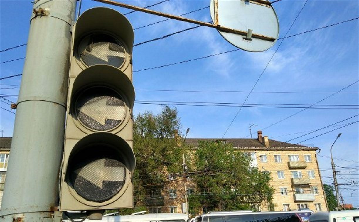 В среду в центре Тулы отключат три светофора