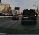 «Накажи автохама»: водитель Land Rover сократил путь через двойную сплошную