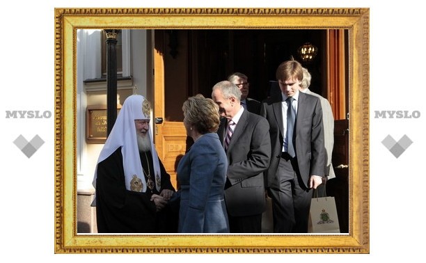 Состоялась встреча Предстоятеля Русской Православной Церкви с Президентом Республики Ирландия Мэри Макэлис