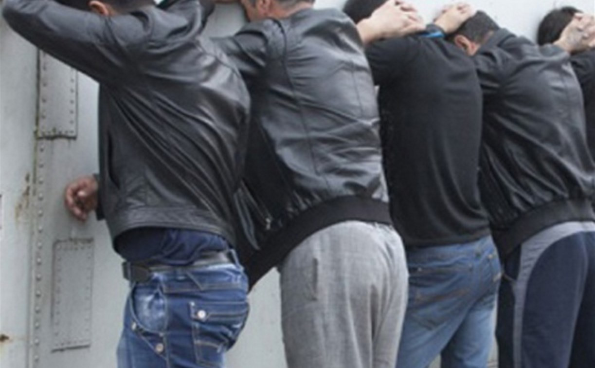 На швейное предприятие в Узловском районе нагрянули сотрудники ФСБ и полиции