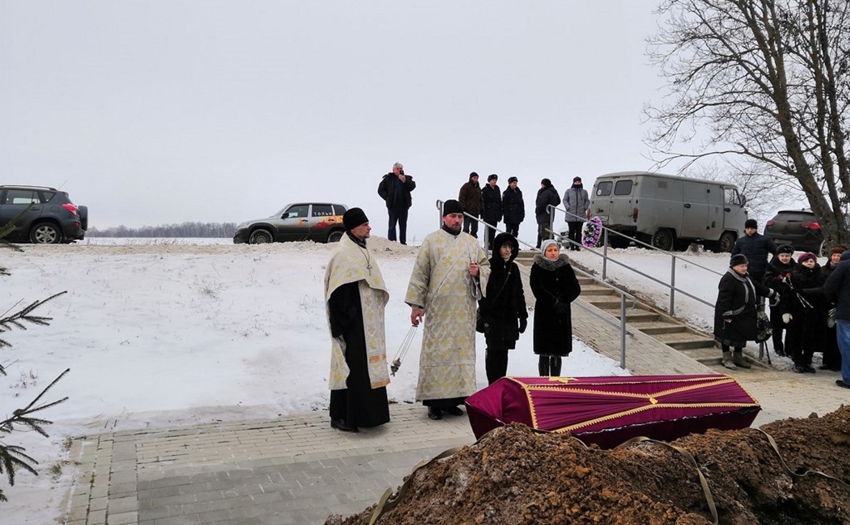 В деревне Ильино под Тулой торжественно перезахоронили останки солдат