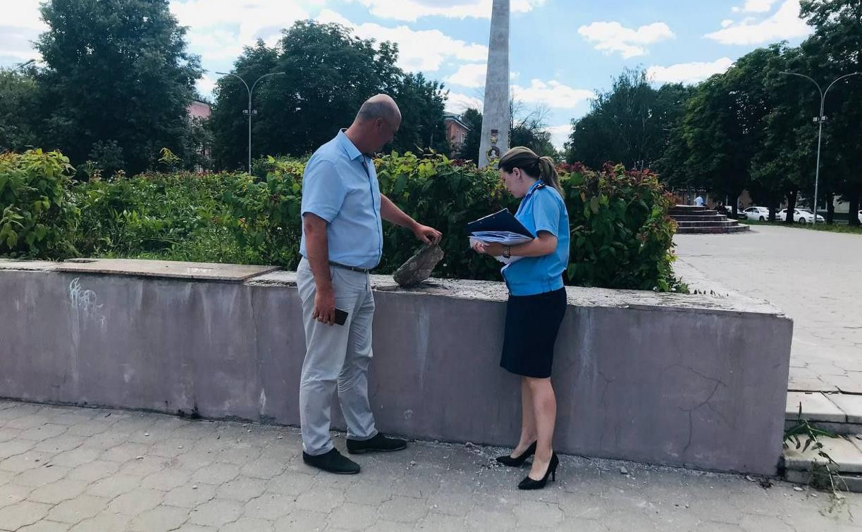 После жалоб жителей прокуратура проверила состояние Славянского бульвара