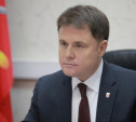 Губернатор Владимир Груздев вручил награды депутатам облдумы