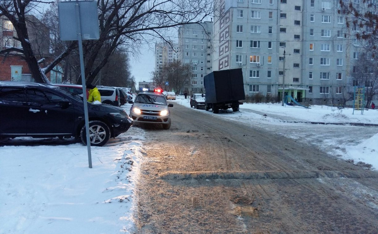 На улице Максимовского в Туле «Ниссан» сбил женщину