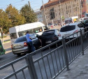 На улице Советской в Туле столкнулись три автомобиля
