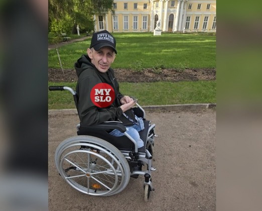 Силовики взяли штурмом дом ветерана СВО: инвалида перепутали с преступником 