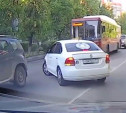 На ул. Кирова водитель Volkswagen Polo открыл новый поворот