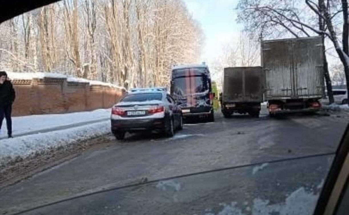 В Туле авто Следственного комитета столкнулось с реанимобилем - Новости  Тулы и области. Криминал - MySlo.ru