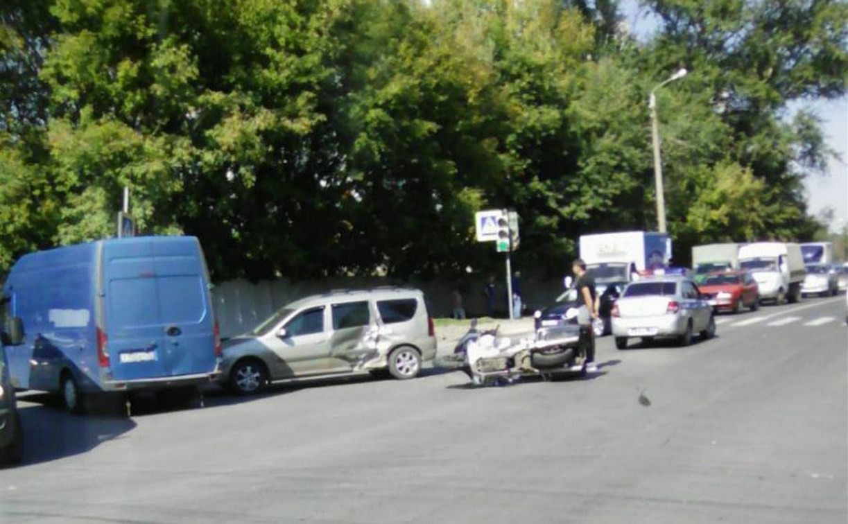 На улице Оборонной в Туле сбили мотоциклиста