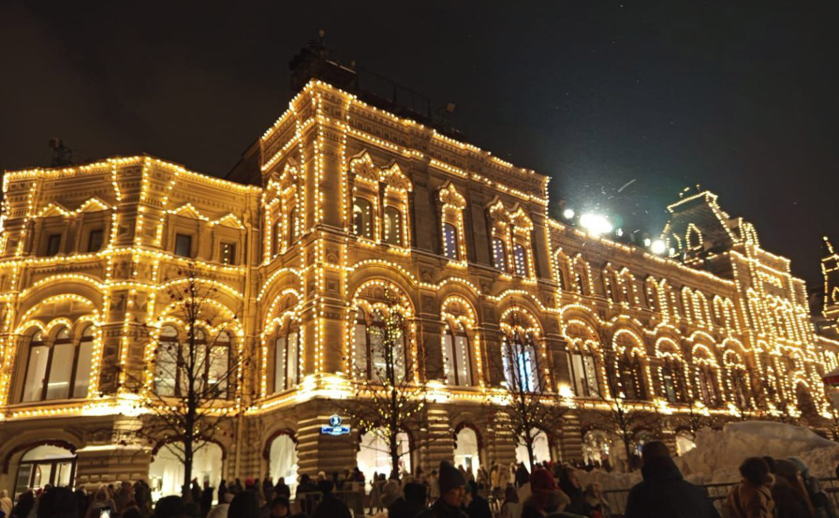 Новогодние каникулы с «Оргсинтезом»: традиции заботы о сотрудниках и их семьях