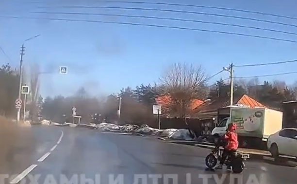 На ул. Вильямса курьер выскочил под колеса авто