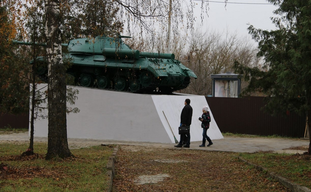 Территорию вокруг памятника танку на Косой Горе облагородят