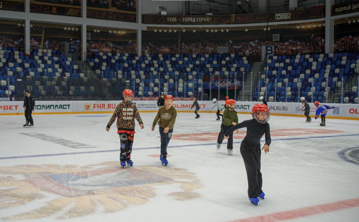 Тульские школьники могут бесплатно покататься на коньках