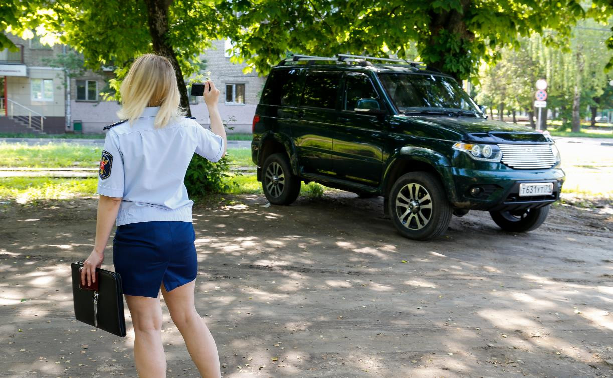 Рейд в Туле: Припарковался на газоне? Заплати 2000 рублей штрафа!