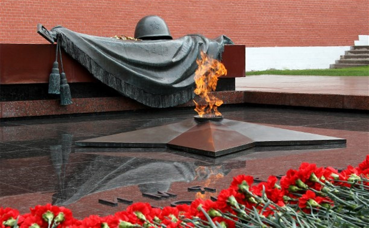 Тульская область приняла Вечный огонь от могилы Неизвестного солдата в Москве