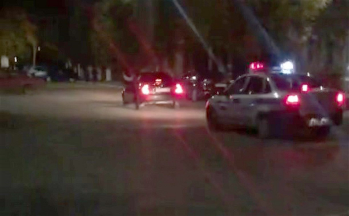 В Богородицке сотрудники ДПС устроили погоню со стрельбой за неадекватным водителем: видео