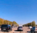Под Тулой водитель микроавтобуса опасно нарушил ПДД