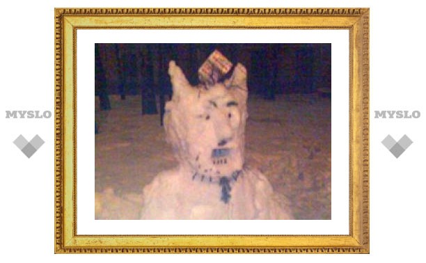 Горбольницу №1 охраняет злой снеговик (ФОТО)