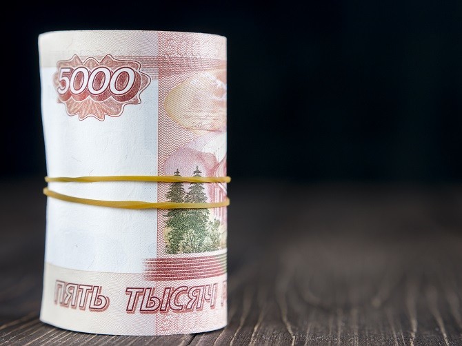 Игнор жалобы от женщины обошелся в 5 тыс. рублей чиновнику Арсеньевского района