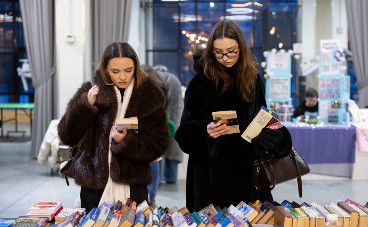 Как прошел книжный своп в «Октаве»: фоторепортаж