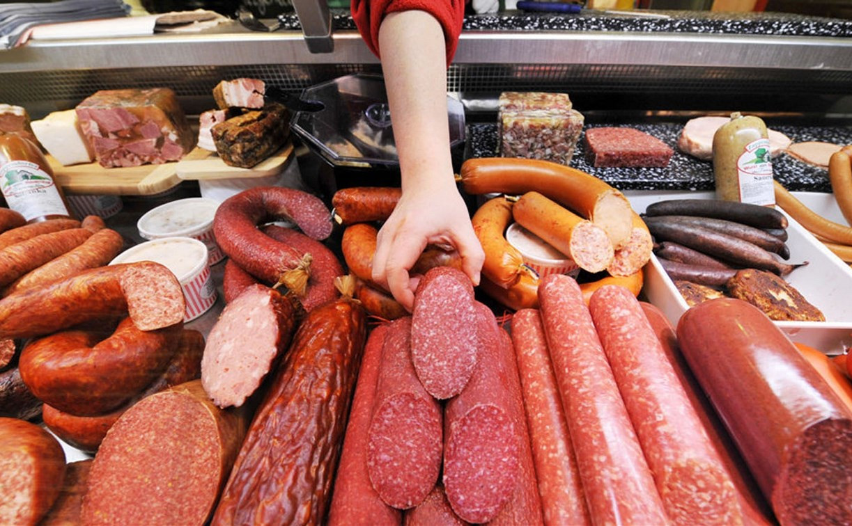 За кражу колбасы из супермаркета воровка-рецидивистка отработает 360 часов