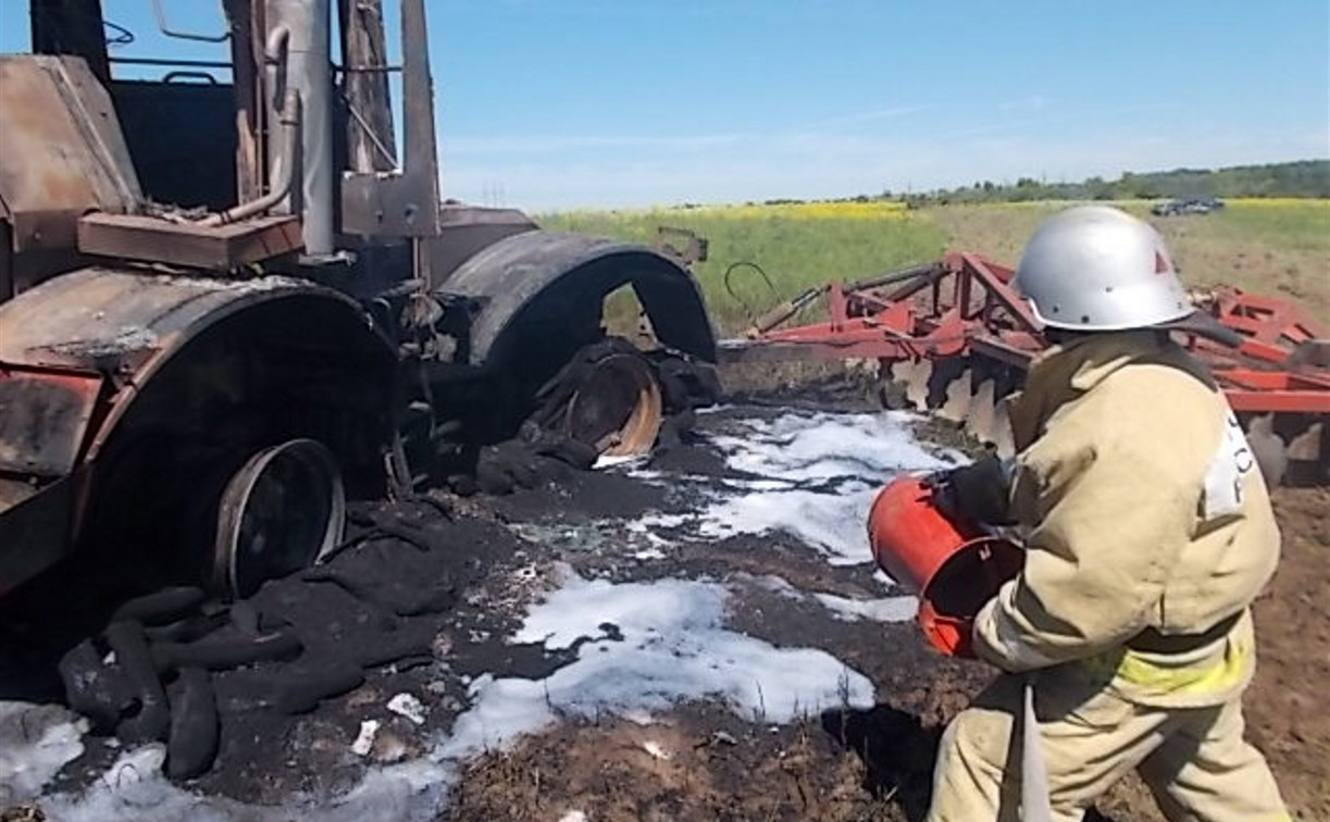 На дороге «Тула – Новомосковск» сгорел трактор
