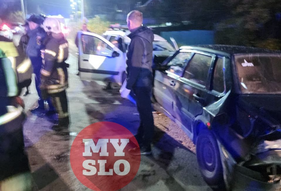 «Там все плачут»: очевидцы рассказали о тройном ночном ДТП в Ленинском
