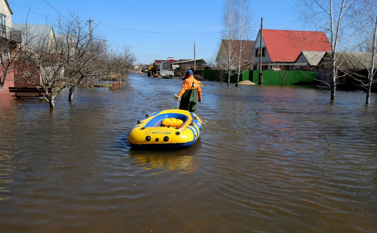 Спасатели из Тулы ликвидируют последствия паводка в Воронежской области