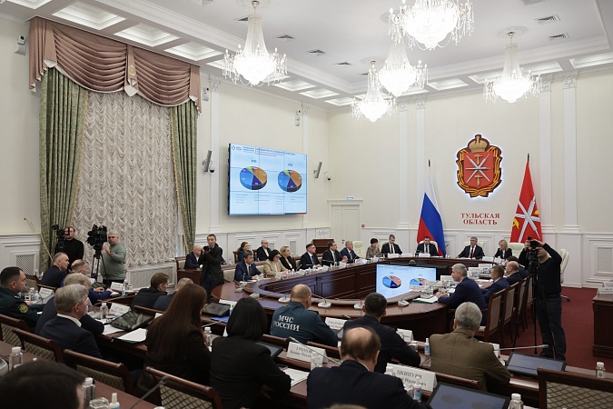 Миляев поручил готовить кадры для сферы роботизации и станкостроения