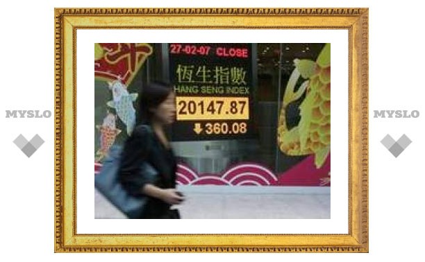 Спекулянты обрушили фондовый рынок Китая – крупнейшее за 10 лет падение