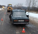 В Тульской области «семерка» врезалась в погрузчик: водитель погиб