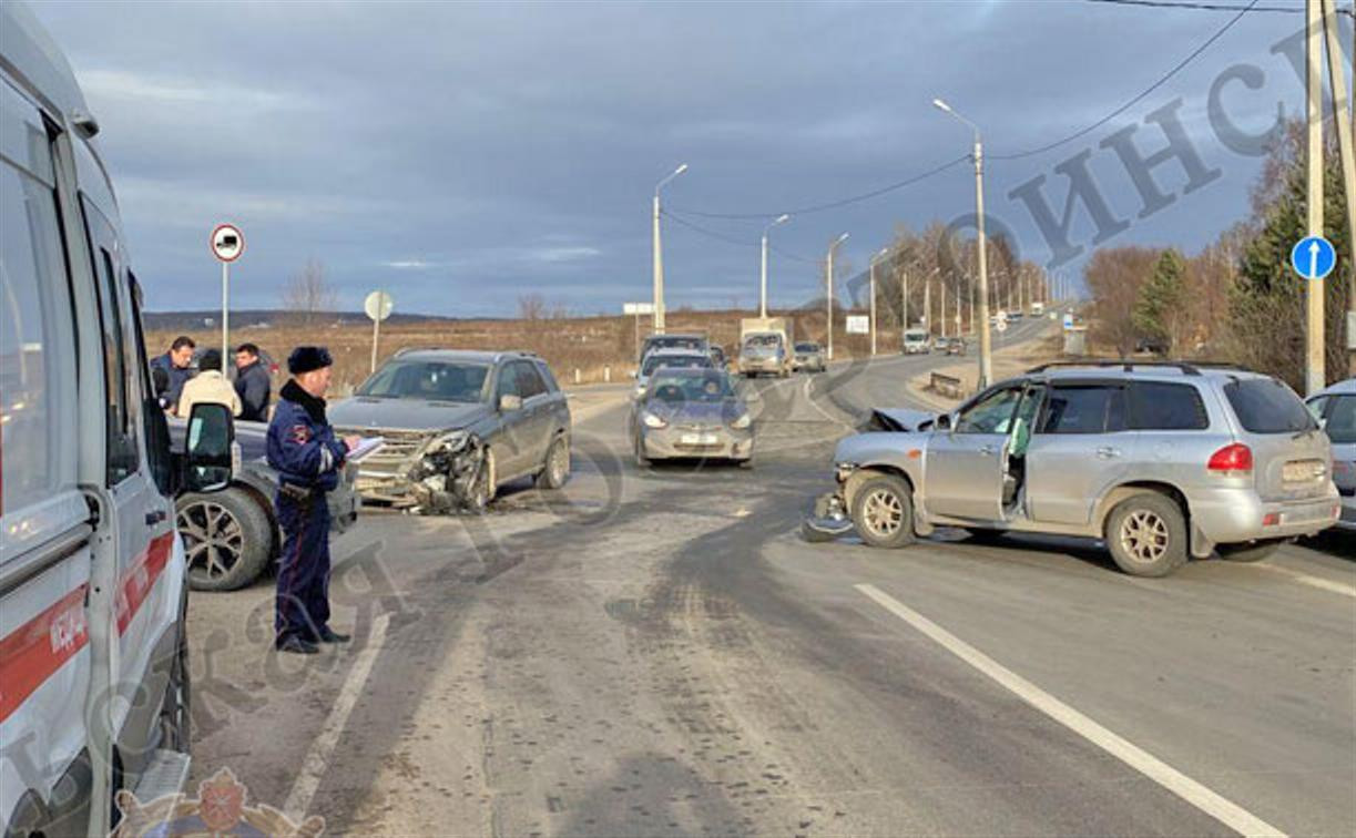 В ДТП на Веневском шоссе в Туле пострадали два человека