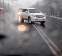 В Туле водитель авто с «красивым» номером непринужденно нарушил ПДД