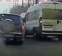В Туле невнимательный водитель маршрутки едва не устроил ДТП: видео