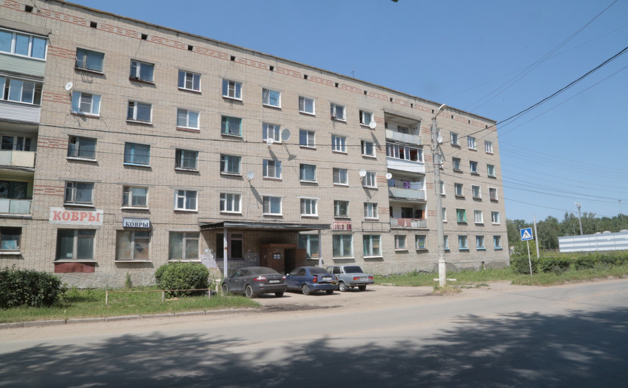 Табор уходит с гневом: цыгане покинули общежитие в Узловой только после огласки в СМИ
