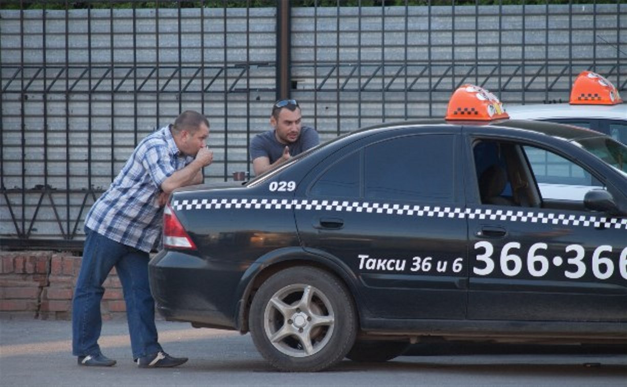 Разрешение на работу такси в Тульской области будет стоить 1000 рублей