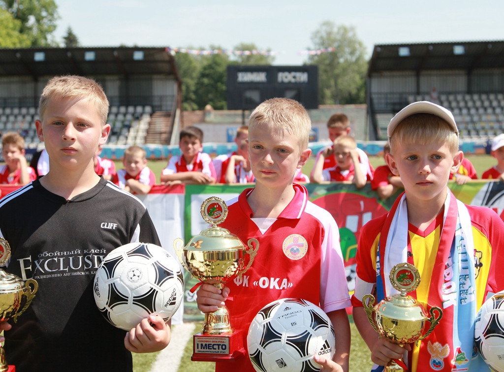 Юные футболисты из Алексина выиграли областной этап «Локобола»