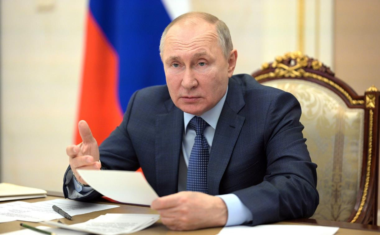 Владимир Путин предложил ввести новые выплаты для многодетных родителей
