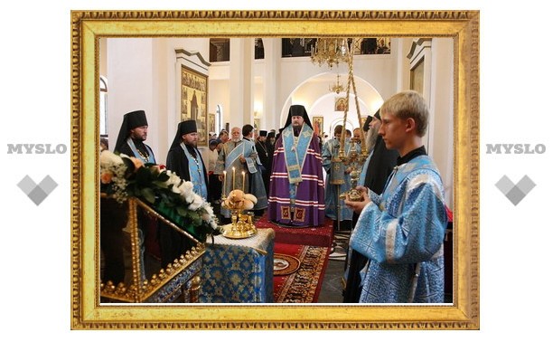 Святейший Патриарх Кирилл почтил память губернатора И.П. Фархутдинова и членов руководства Сахалинской области, погибших в авиакатастрофе 20 августа 2003 года