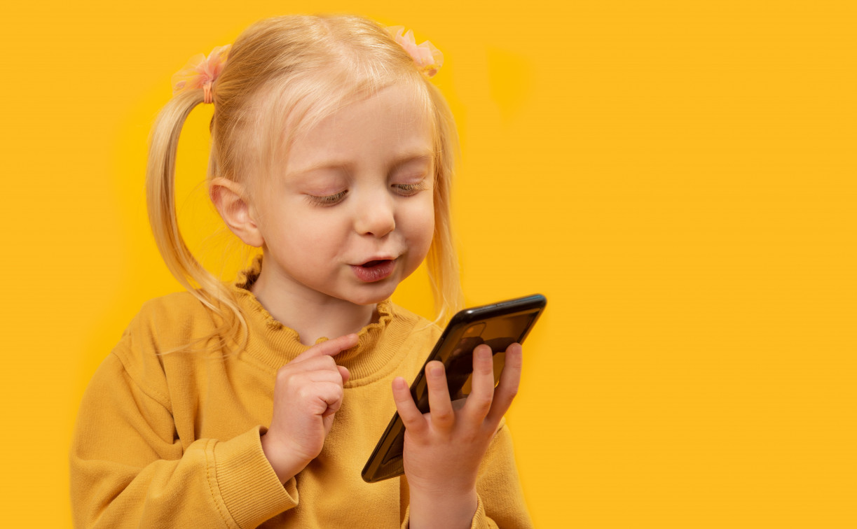 Психолог «билайн университета» рассказал, почему дети сидят в смартфонах и что с этим делать родителям
