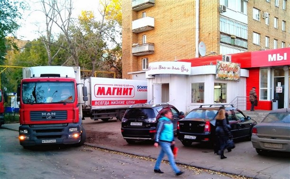 Грузовикам разрешили въезжать под знак «Движение грузовых автомобилей запрещено»