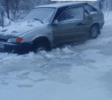 Из-за аварии на водонапорной башне улица в Иваньково Тульской области превратилась в ледник