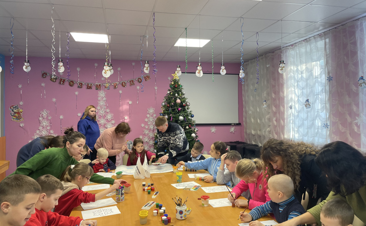 «Полипласт Новомосковск» организовал новогодний праздник для воспитанников ТОЦРИ