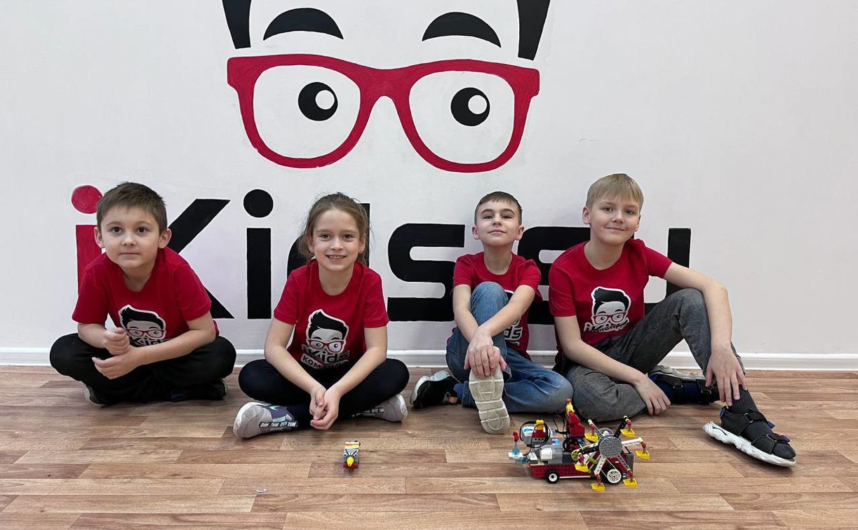 Тульские школьники заняли первое место в Национальном чемпионате по робототехнике в Красноярске