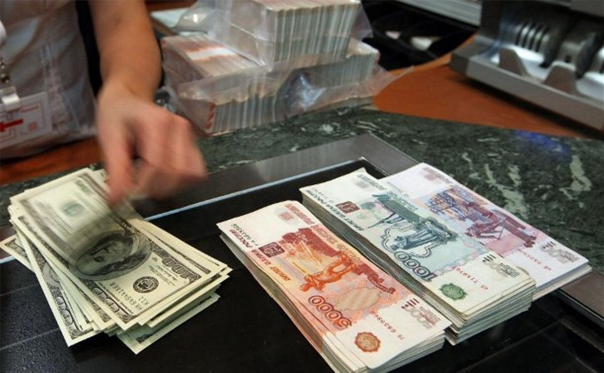 В России ограничат выдачу валютных кредитов