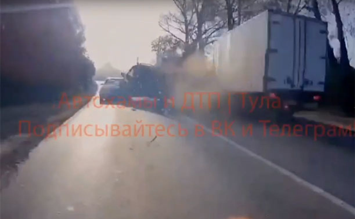 Момент жесткого ДТП в Маслово попал на видеорегистратор