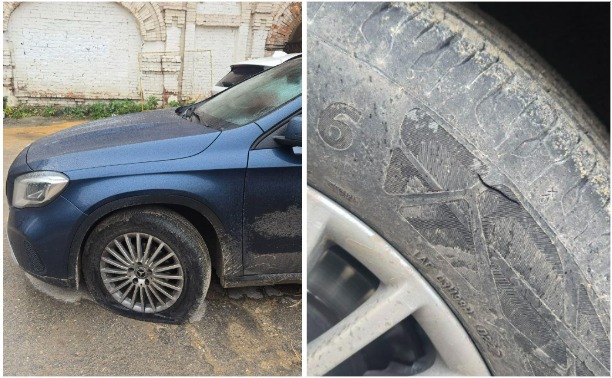 Ночью в центре Тулы мужчина порезал колеса на автомобилях: видео